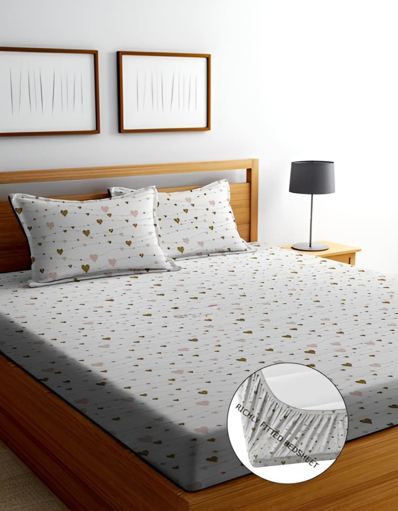 SMALL HEART Premium Fitted Elastic Bedsheet With Two Pillow Covers (72X78X Upto 10 Inches) & 360 Degree Elasticated