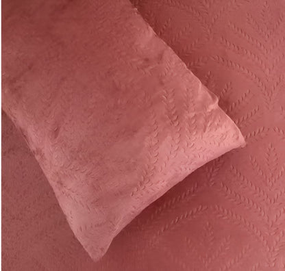 PREMIUM 500 TC HEAVY VELVET WARM  FITTED BEDSHEET WITH ELASTIC ALL AROUND having Embossing Floral design