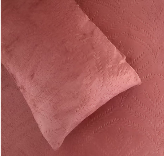 PREMIUM 500 TC HEAVY VELVET WARM  FITTED BEDSHEET WITH ELASTIC ALL AROUND having Embossing Floral design